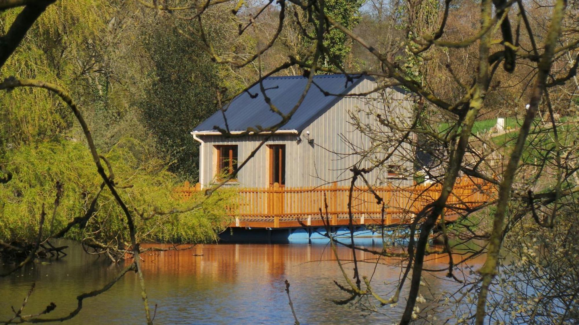 Cabanes Flottantes Et Gites Au Fil De L'Eau Colleville Exterior foto